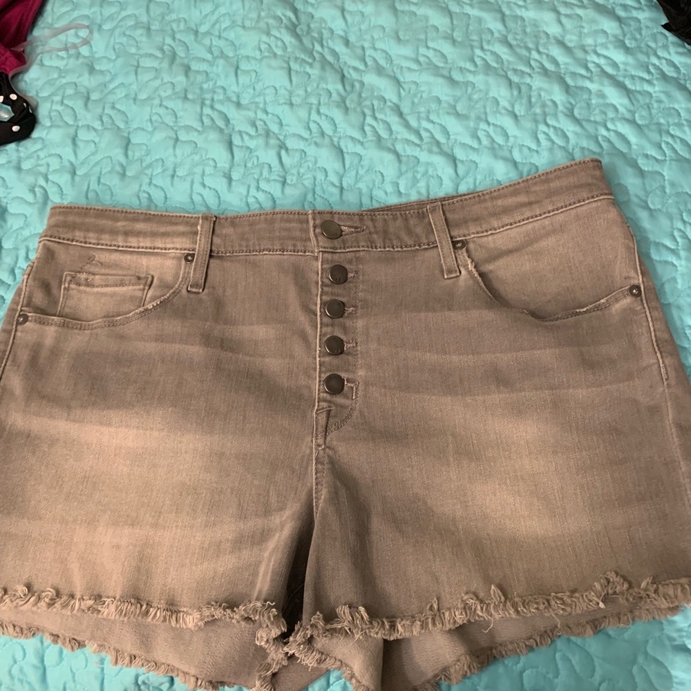 NWOT MOSSIMO  High Rise Short